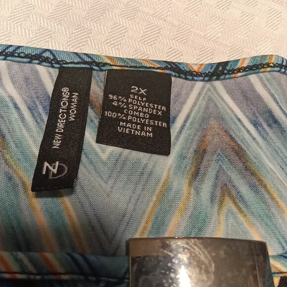 New Directions Women's 2xl Artsy Tunic Top NWT Long Sleeve Blue Black Chevron - Picture 4 of 9